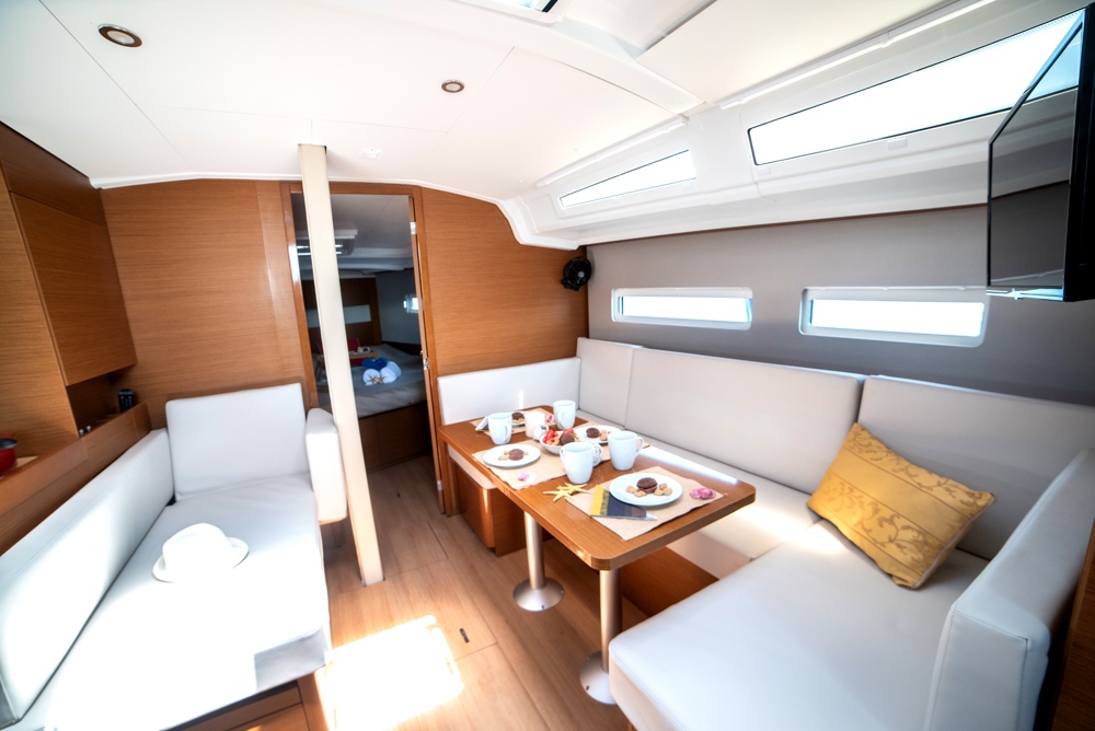 Sun Odyssey 410 — photo 4