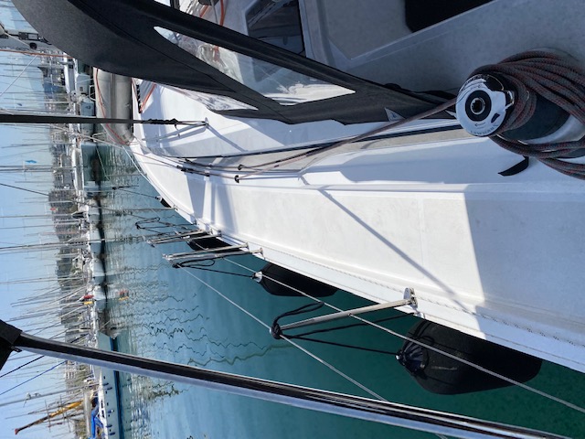 Bavaria C42 — photo 9