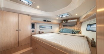 Bavaria C42 — photo 15