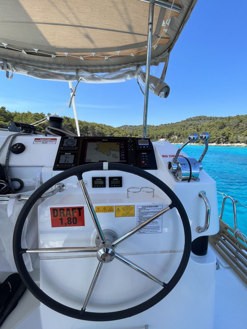 Lagoon 40 — photo 42