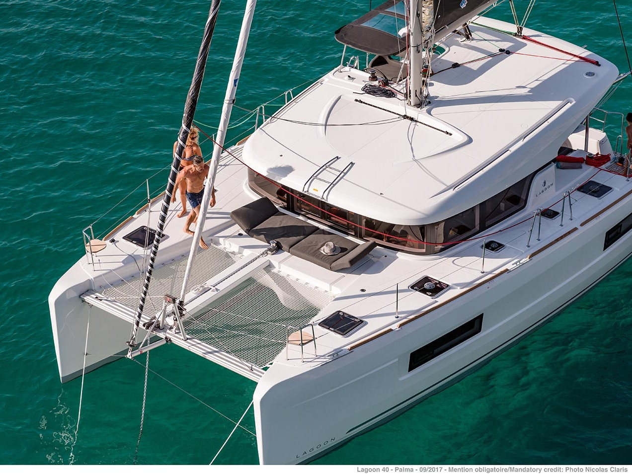 Lagoon 40 — photo 1