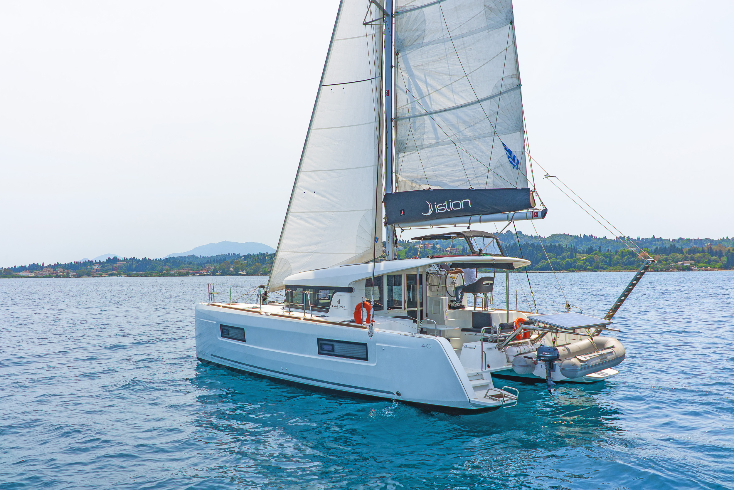 Lagoon 40 — photo 6