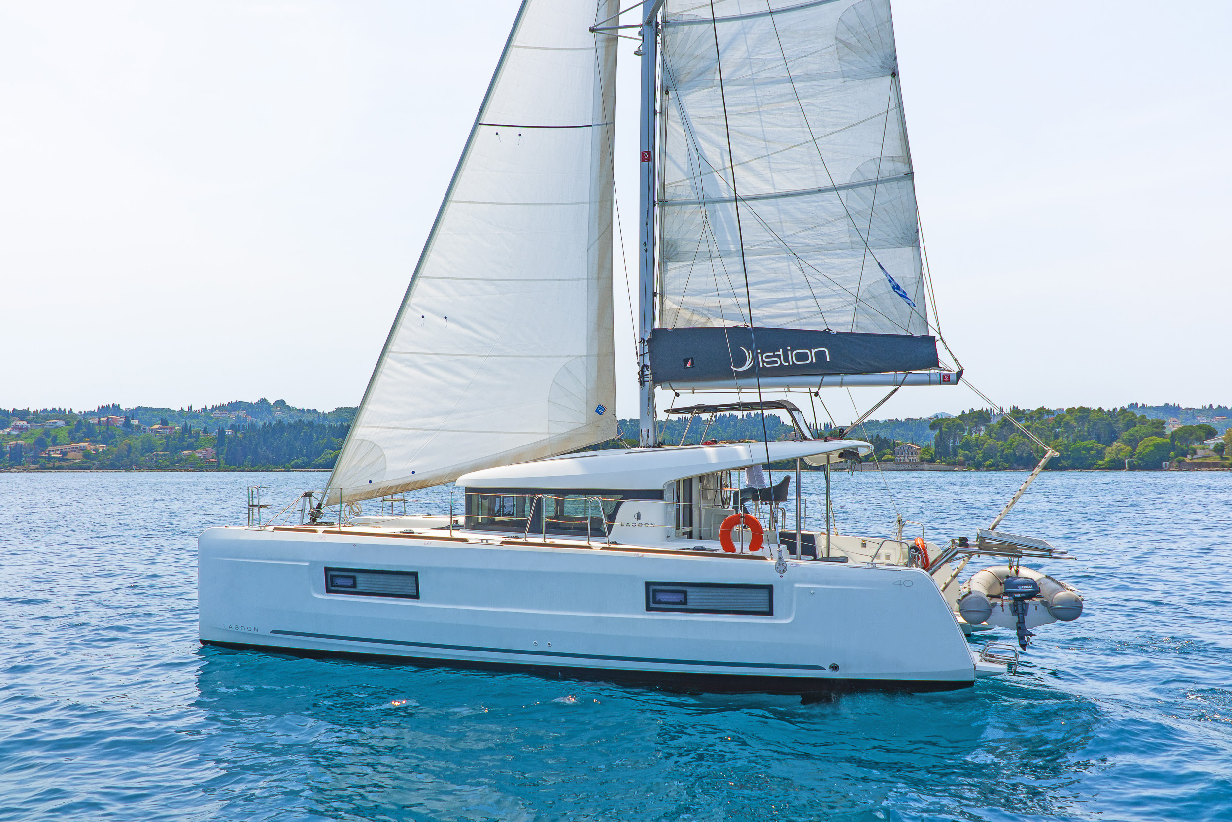 Lagoon 40 — photo 8