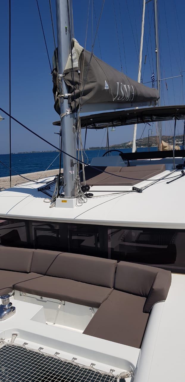 Lagoon 450 Fly — photo 4