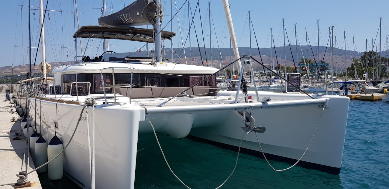 Lagoon 450 Fly — photo 3