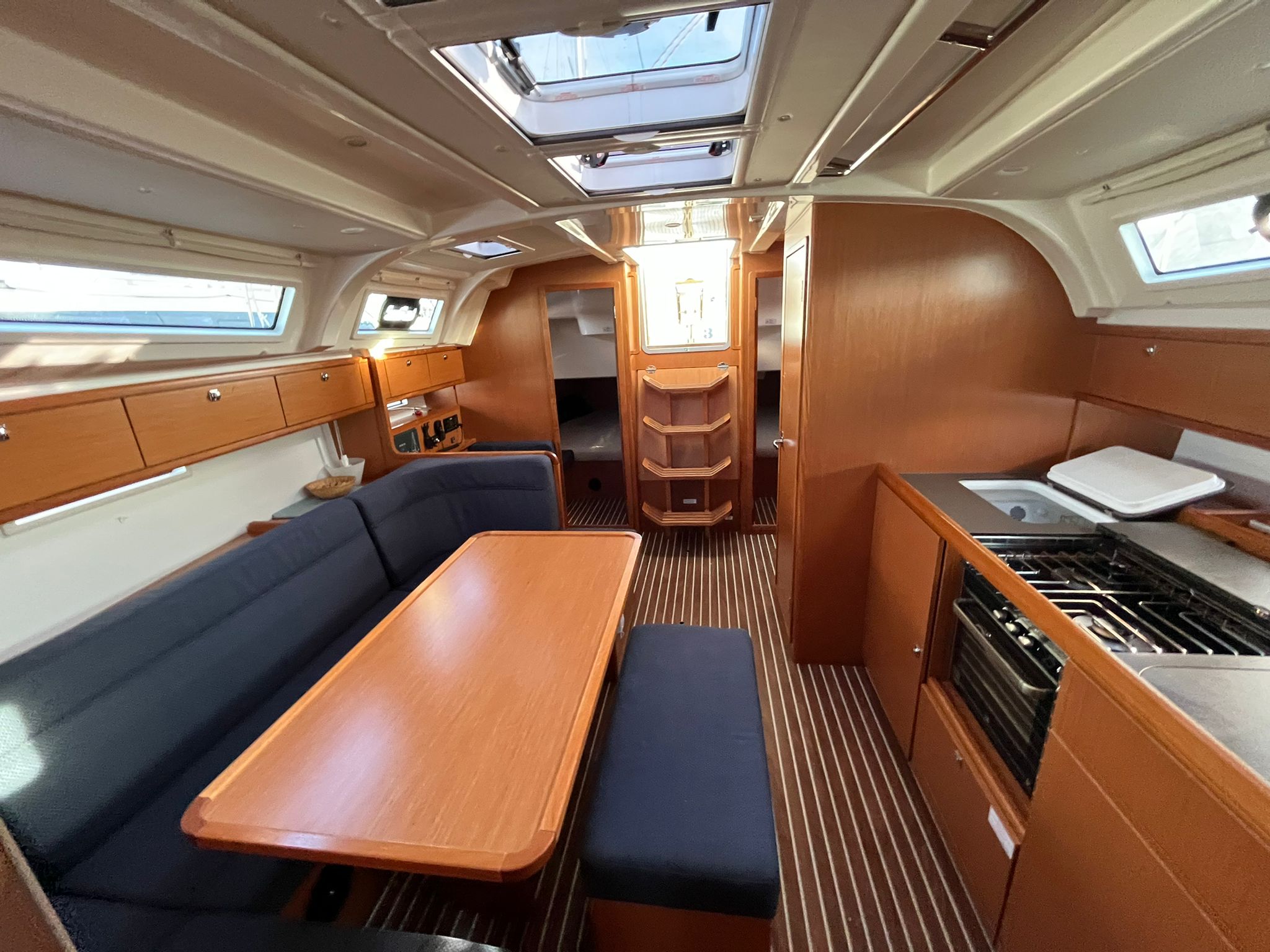 Bavaria Cruiser 41 — photo 7