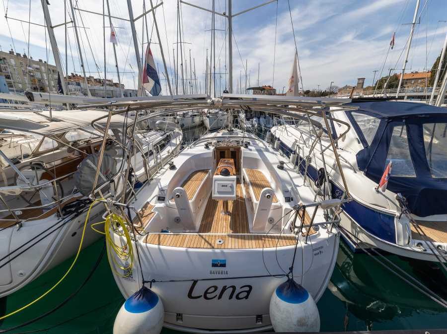 Photo #1 - Bavaria Cruiser 34 Style (Lena) en Marina - 9512
