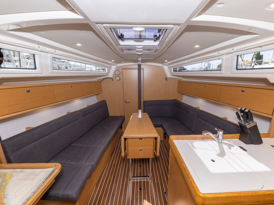 Bavaria Cruiser 34 Style — photo 9