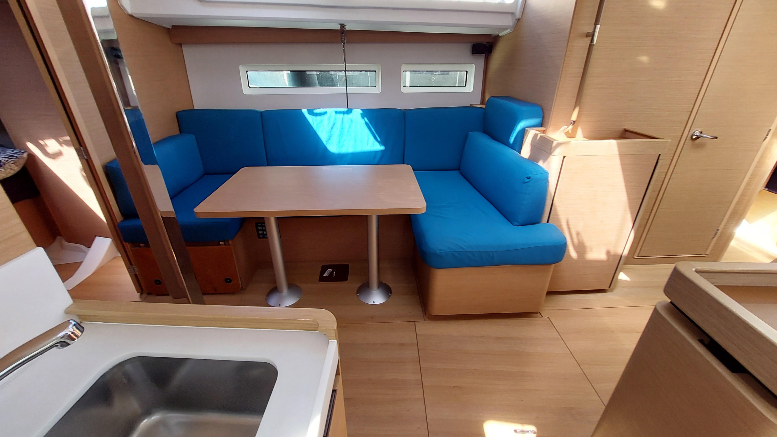 Sun Odyssey 440 - 4 cabine - 2 bagni — photo 3