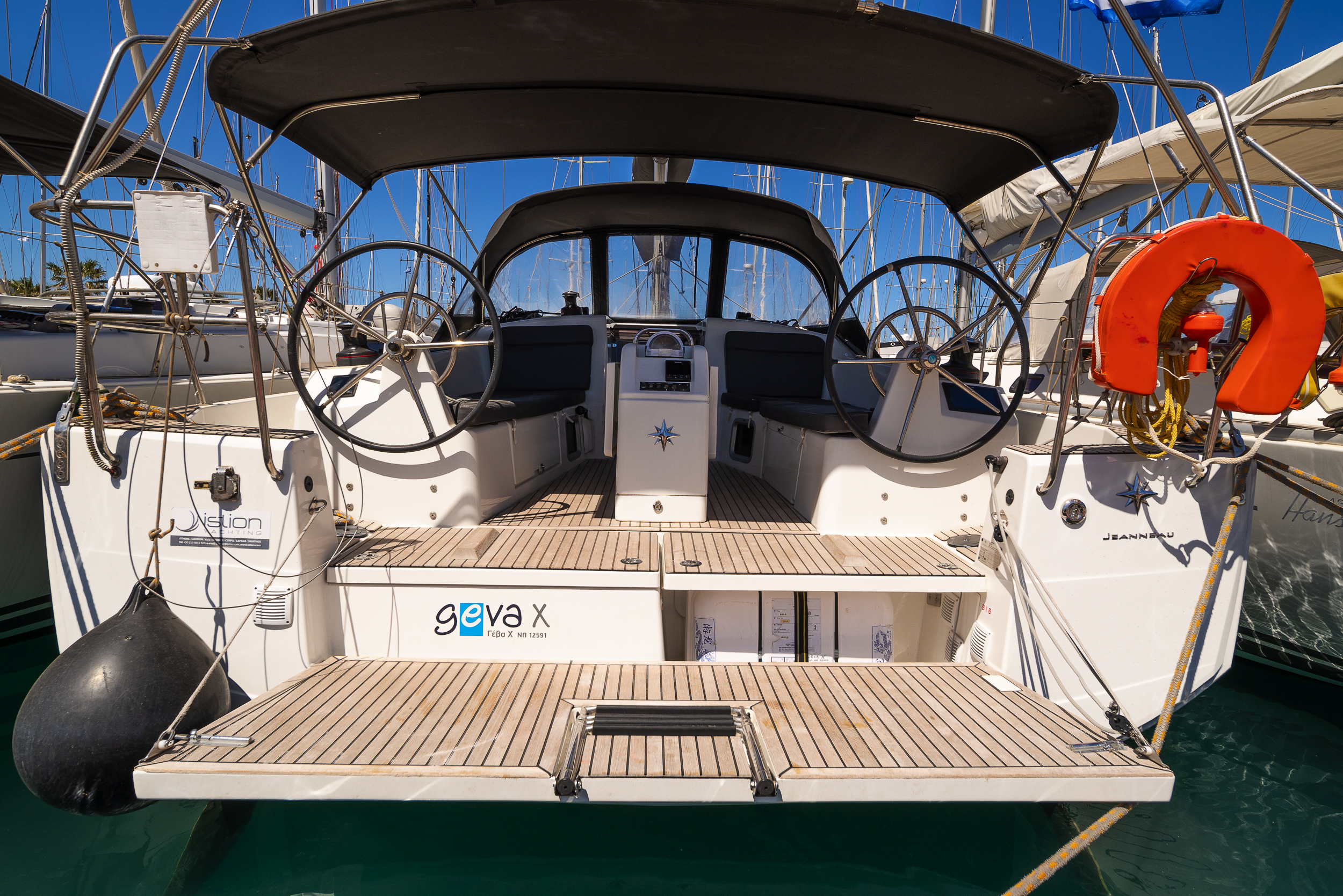 Sun Odyssey 410 — photo 2