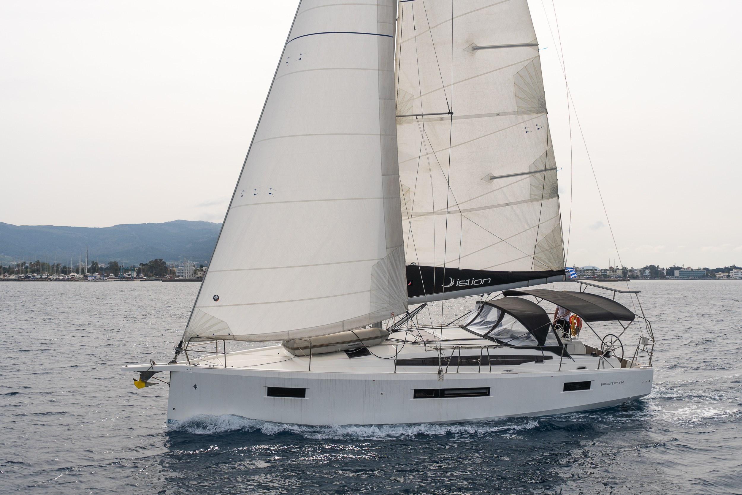 Sun Odyssey 410 — photo 3