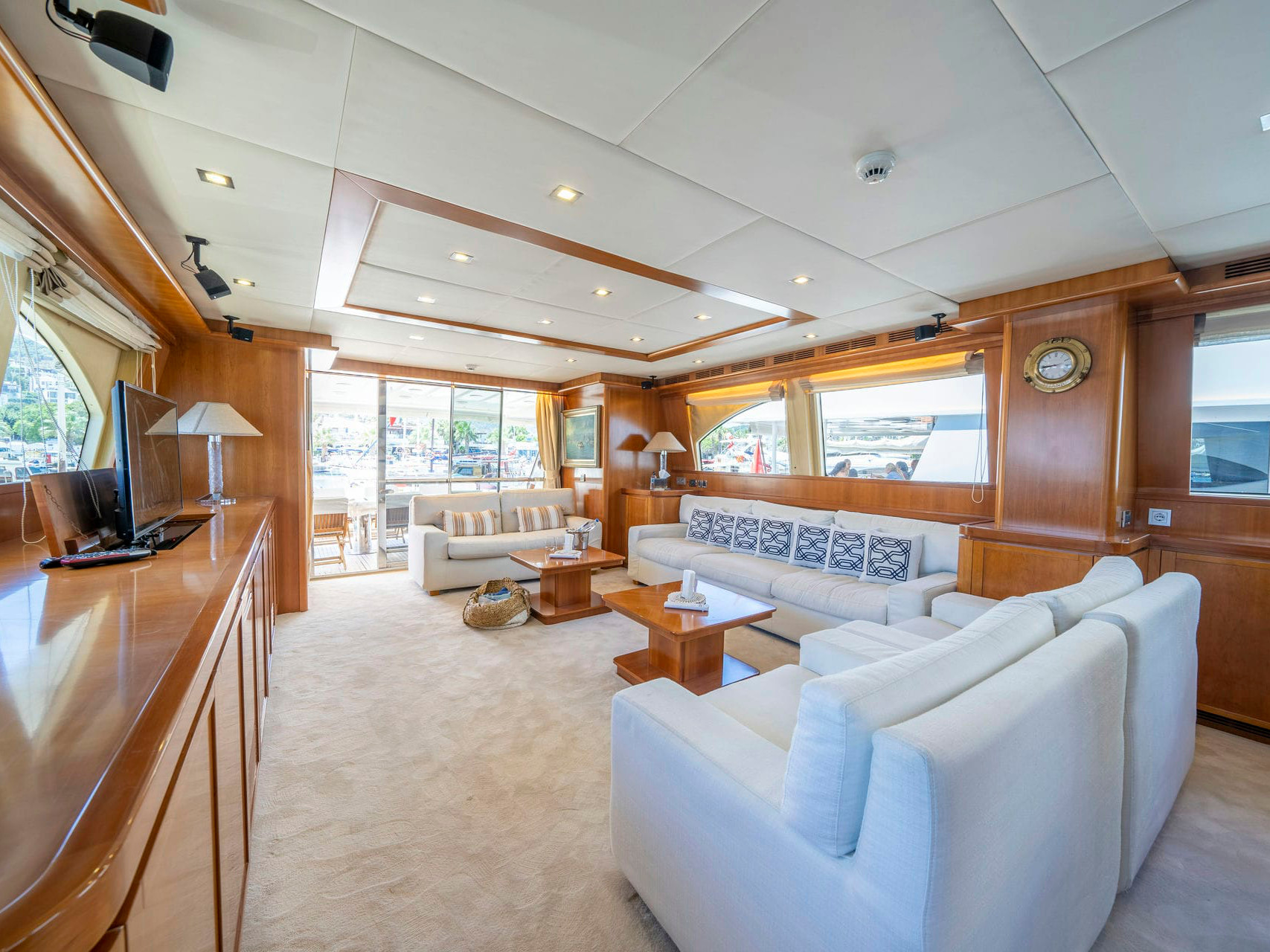 Sanref (Falcon 115) — photo 3