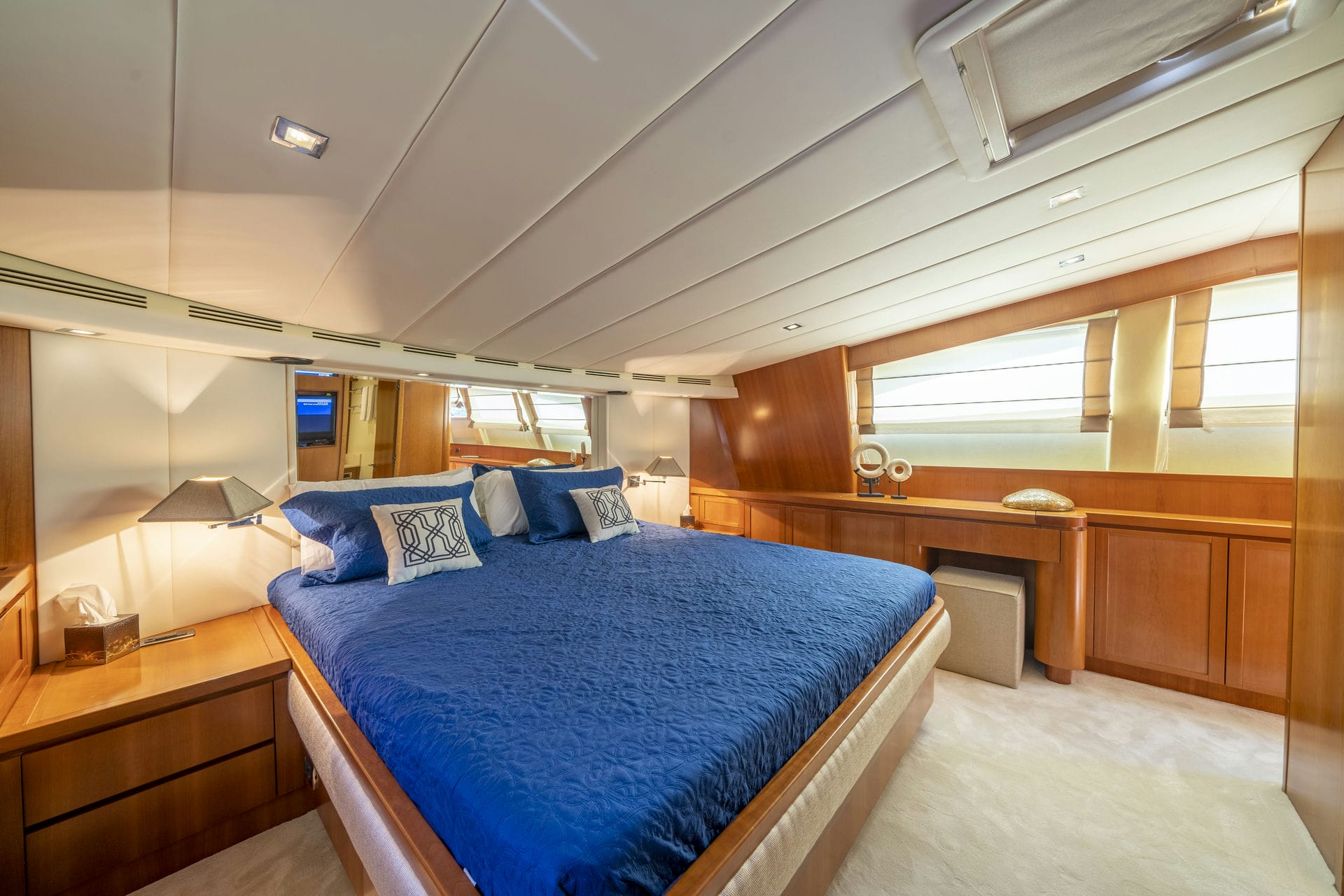 Sanref (Falcon 115) — photo 10