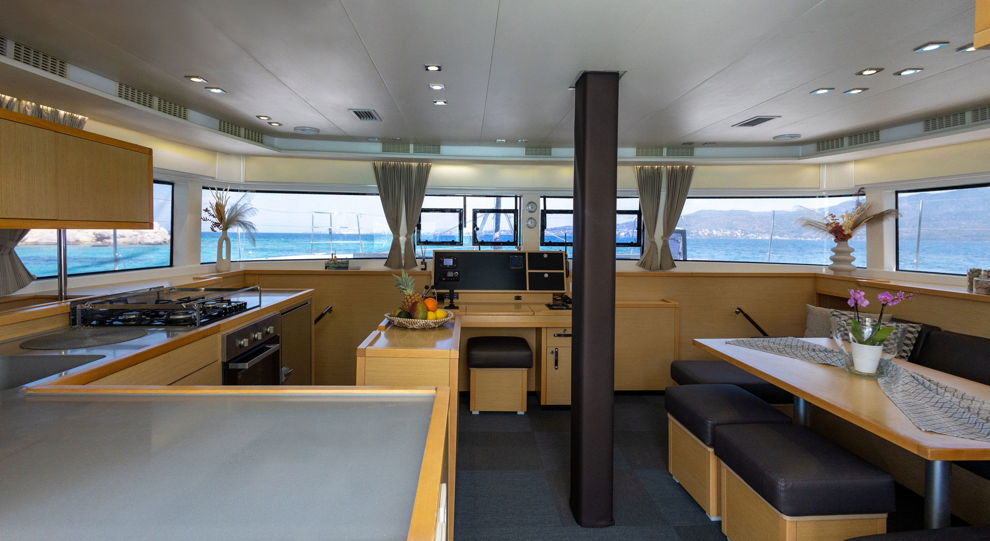 Lagoon 52 — photo 15
