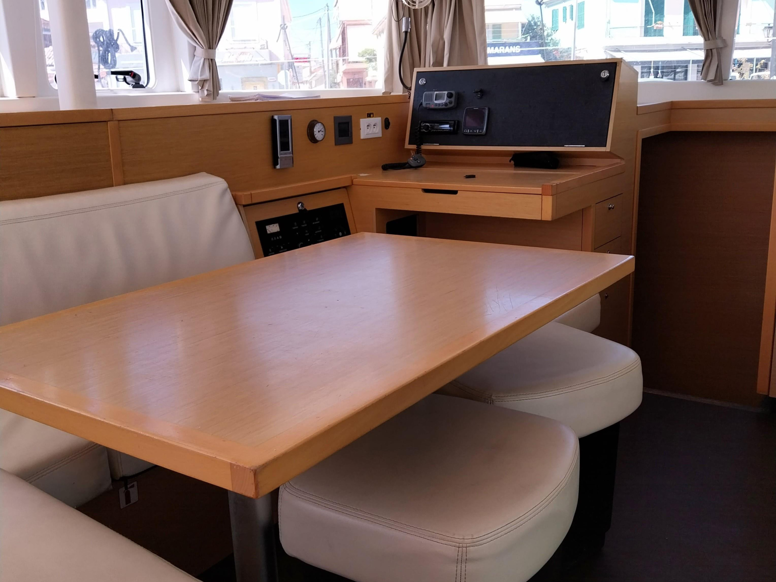 Lagoon 400 S2 — photo 12