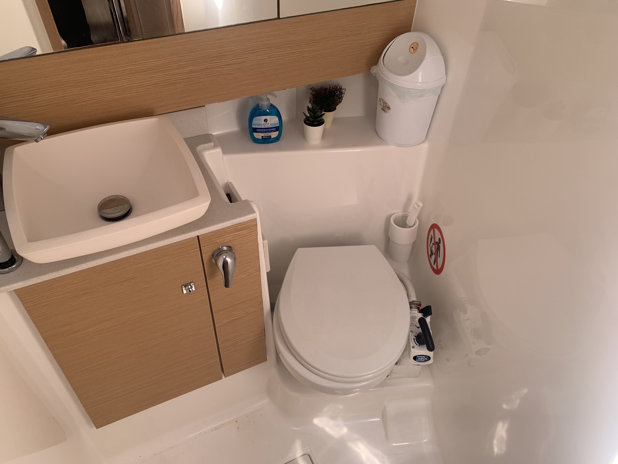 Dufour 430 — photo 25