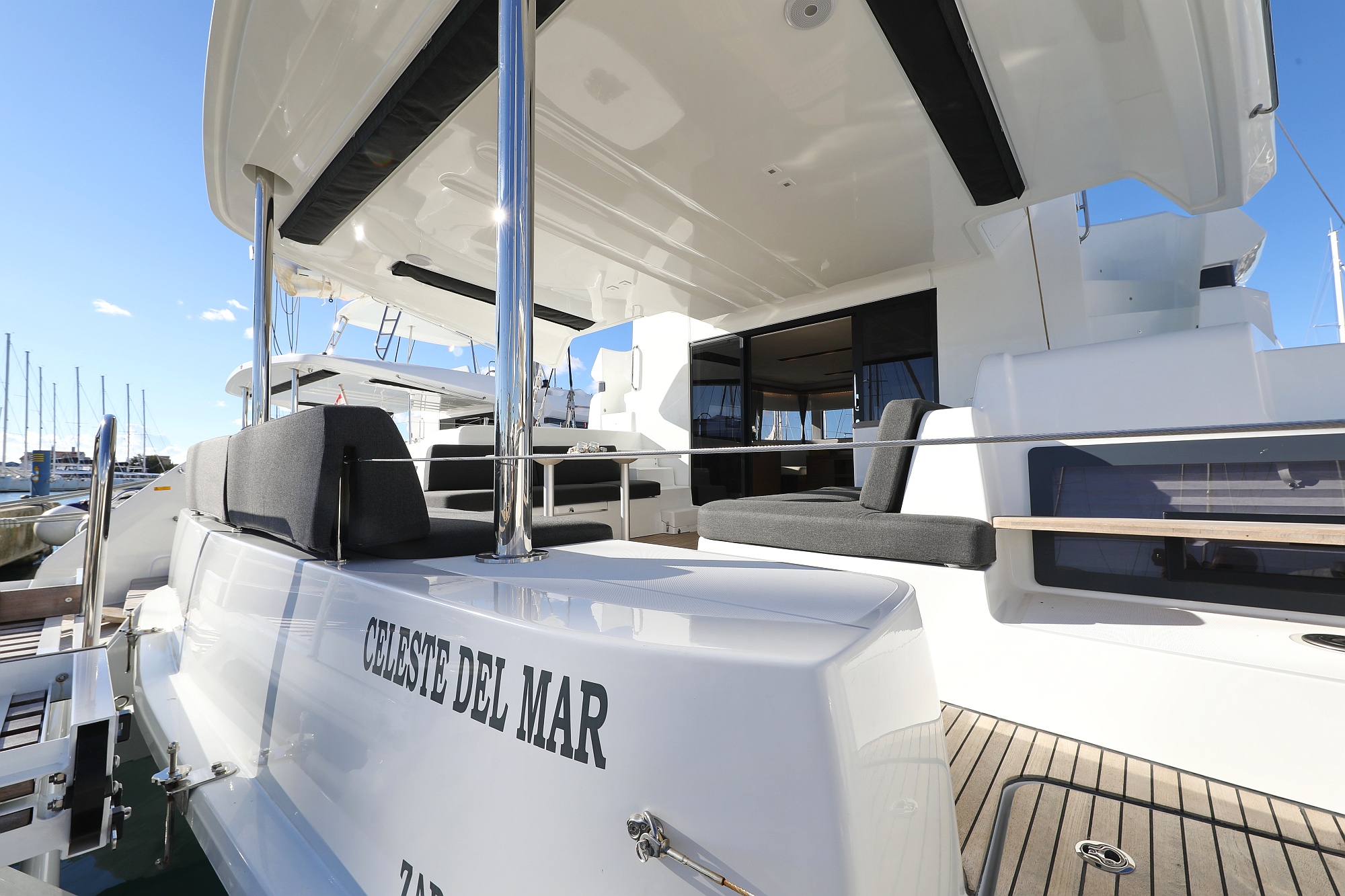 Lagoon 50/6 cab — photo 86