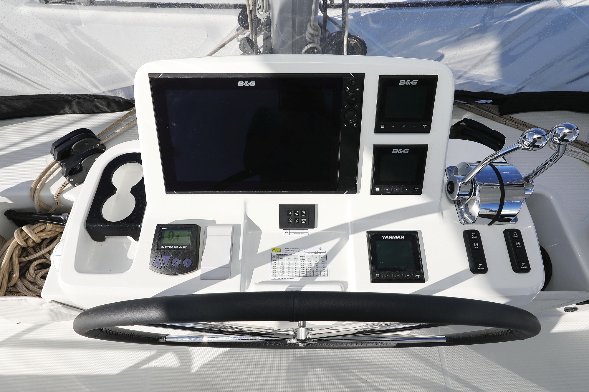 Lagoon 50/6 cab — photo 97
