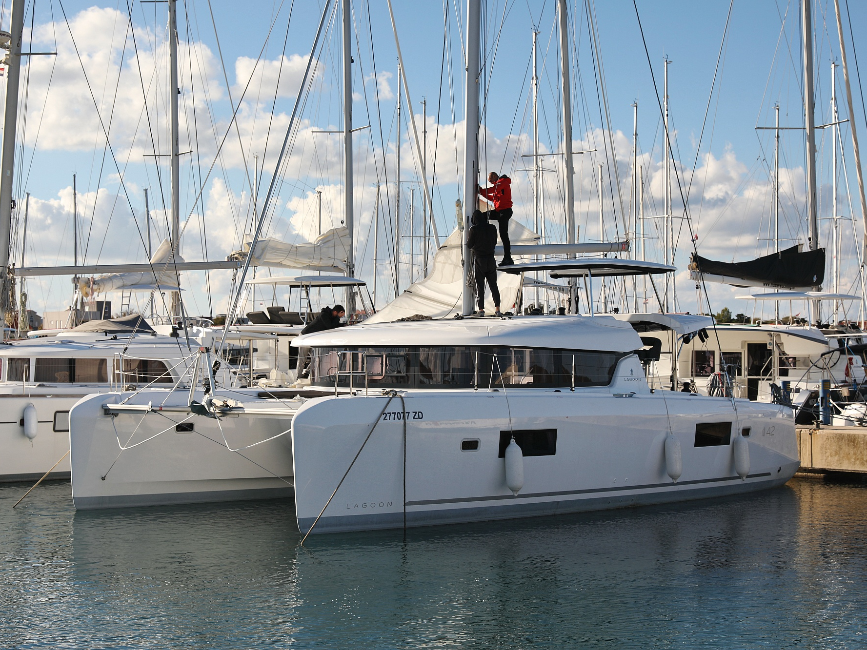 Lagoon 42 — photo 1
