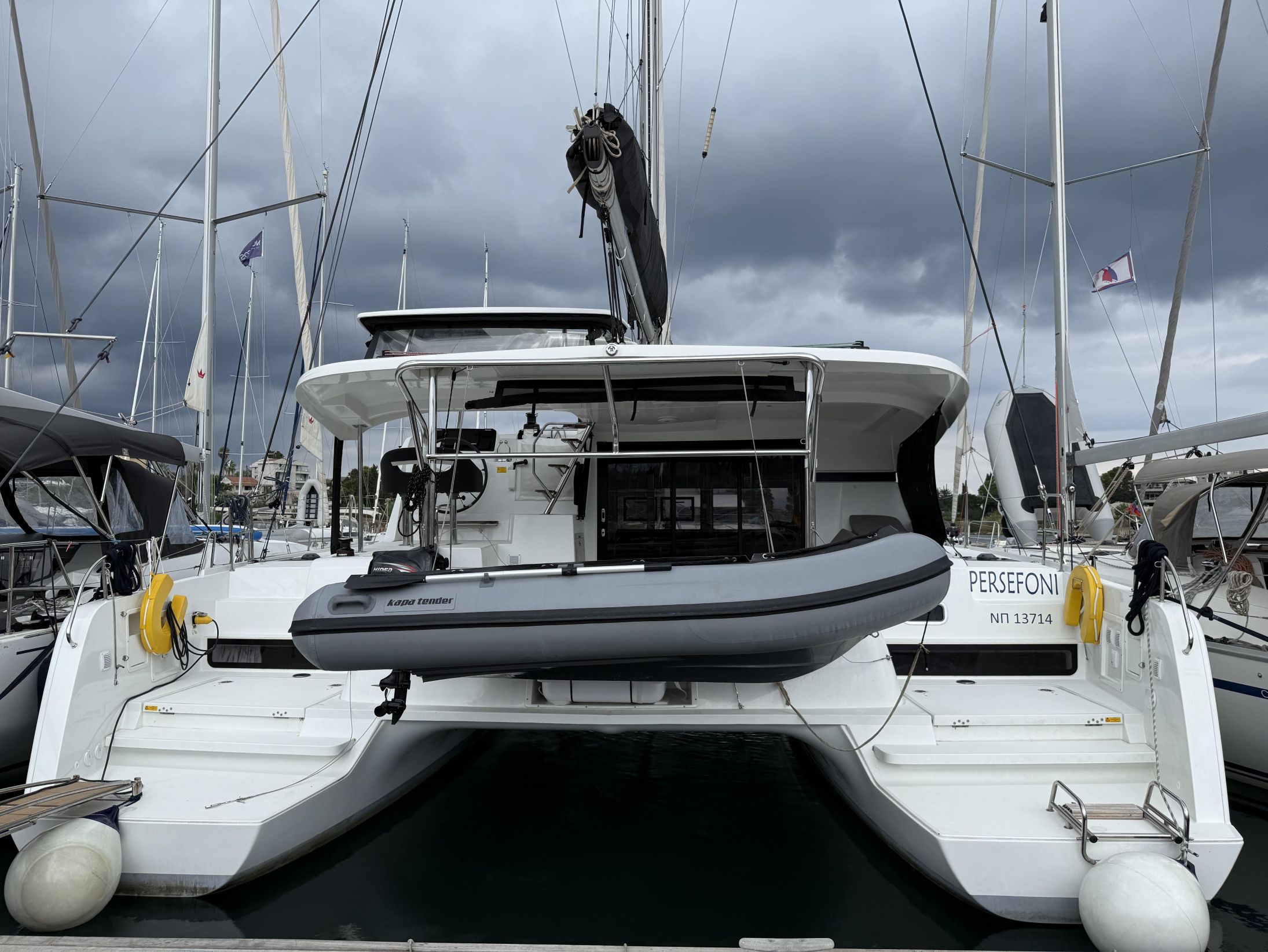 Lagoon 42 — photo 1
