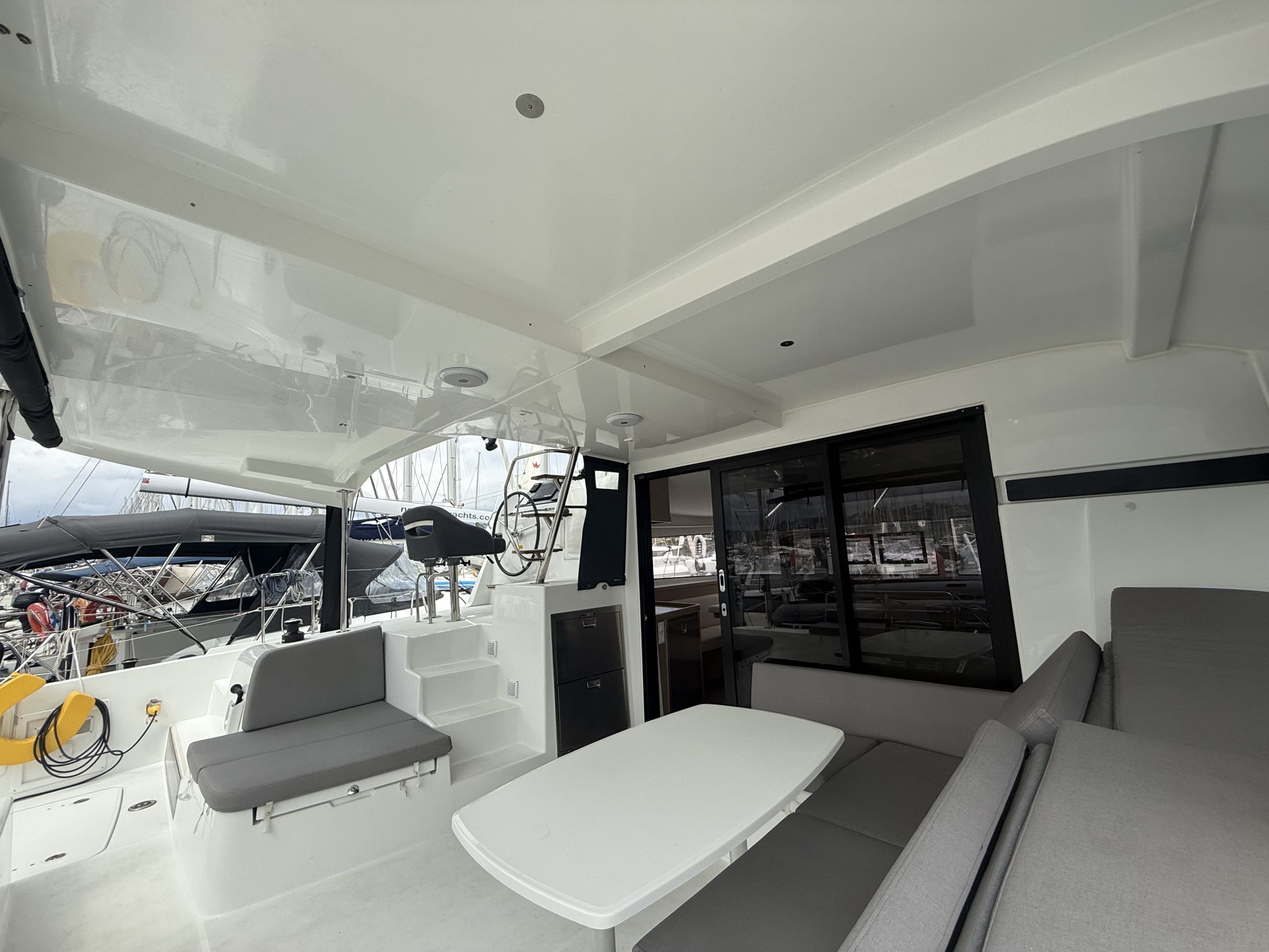 Lagoon 42 — photo 22