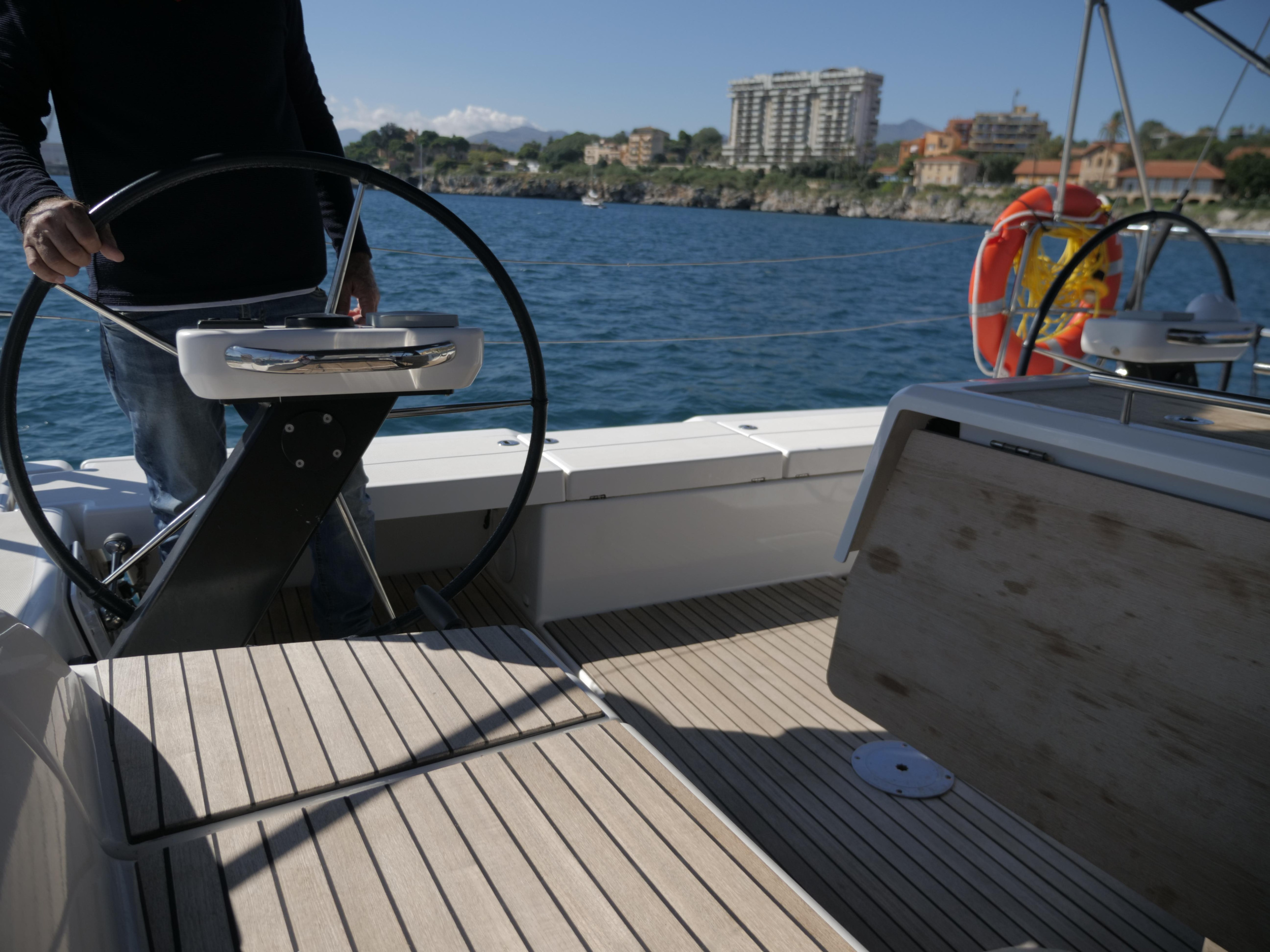 Dufour 430 — photo 29