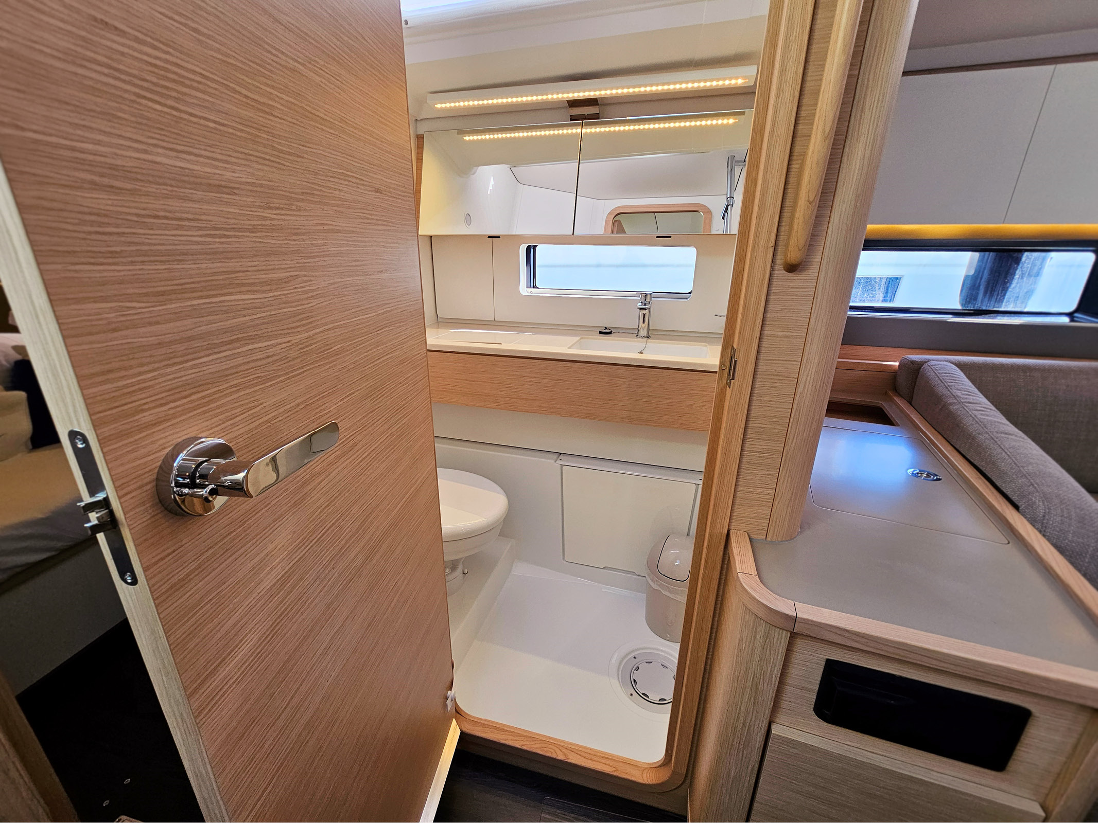 Dufour 44 Grand Large — photo 32