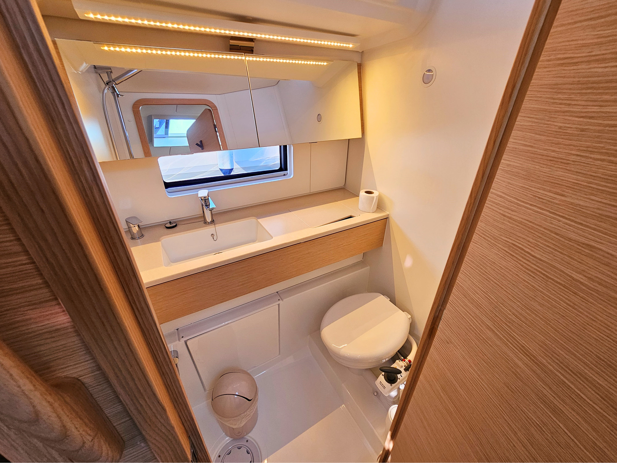 Dufour 44 Grand Large — photo 36