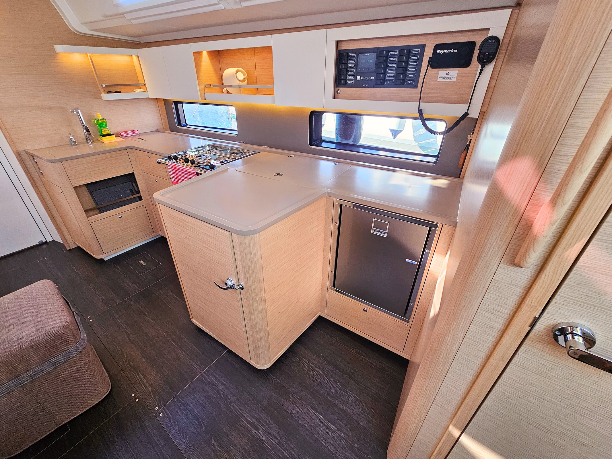 Dufour 44 Grand Large — photo 18