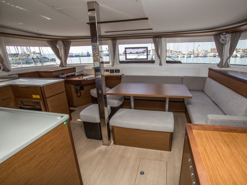Lagoon 46 — photo 2