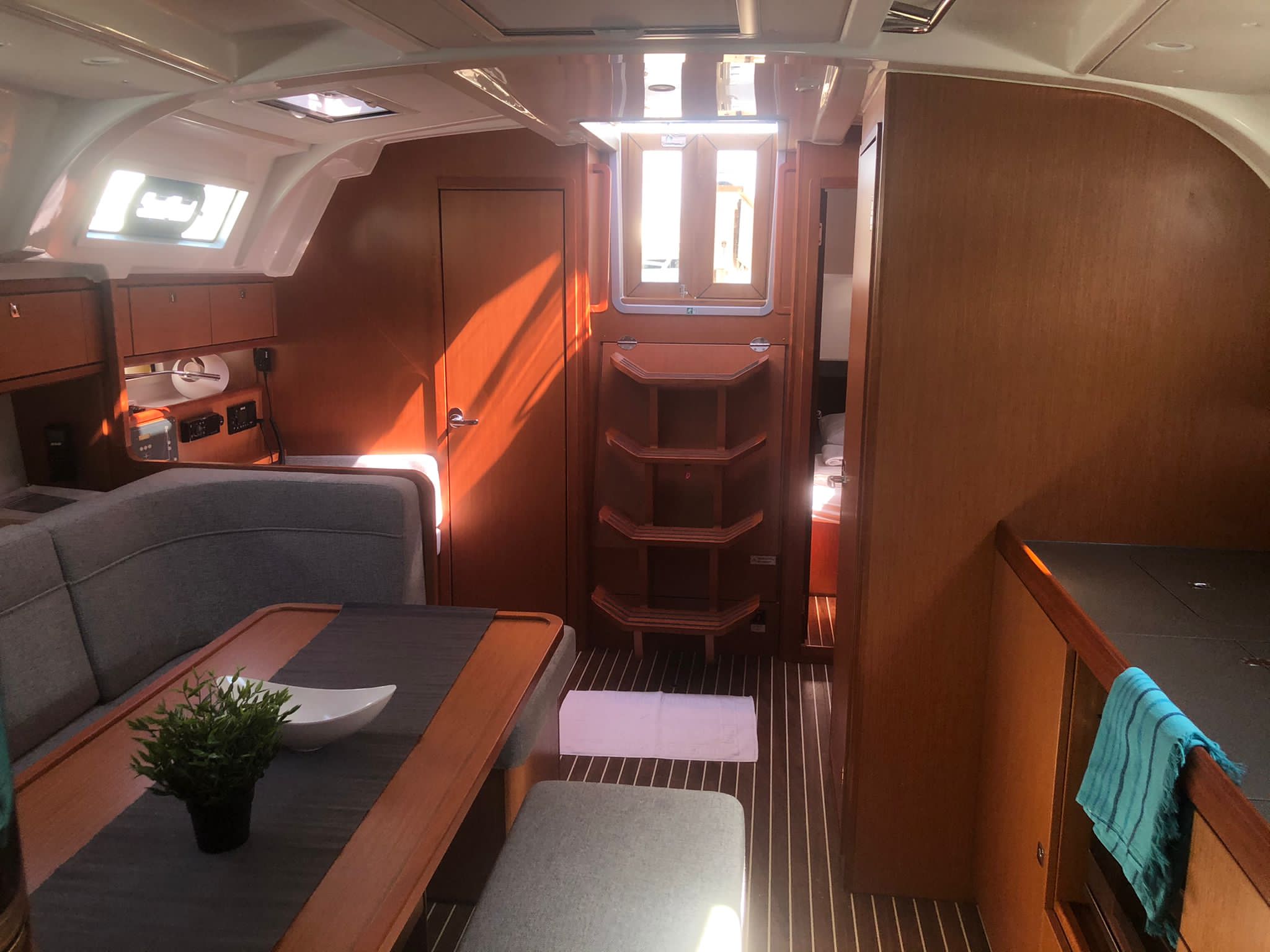 Bavaria Cruiser 41 — photo 4