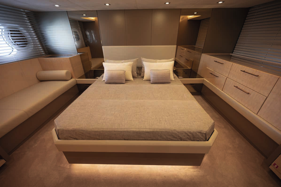 Monte Carlo Yacht 66 — photo 2