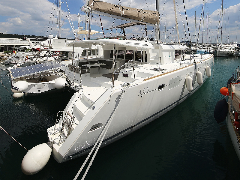 Lagoon 450 F — photo 21