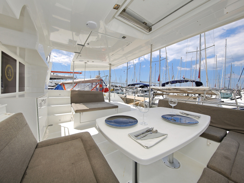 Lagoon 450 F — photo 36