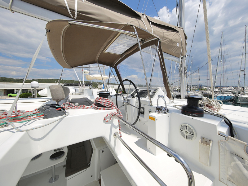 Lagoon 450 F — photo 14