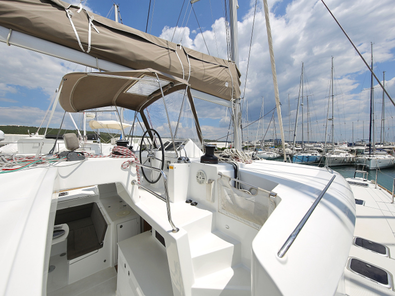 Lagoon 450 F — photo 32