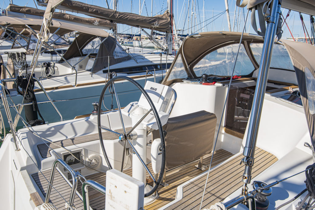 Sun Odyssey 33i — photo 10