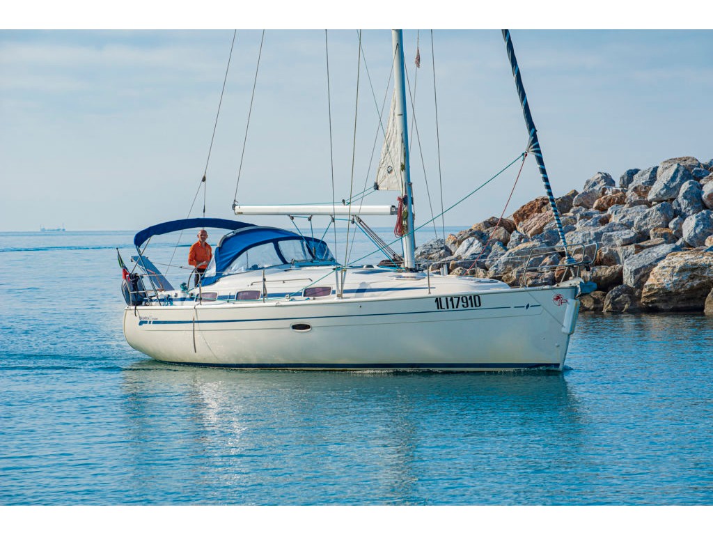 Bavaria 37 Cruiser — photo 1