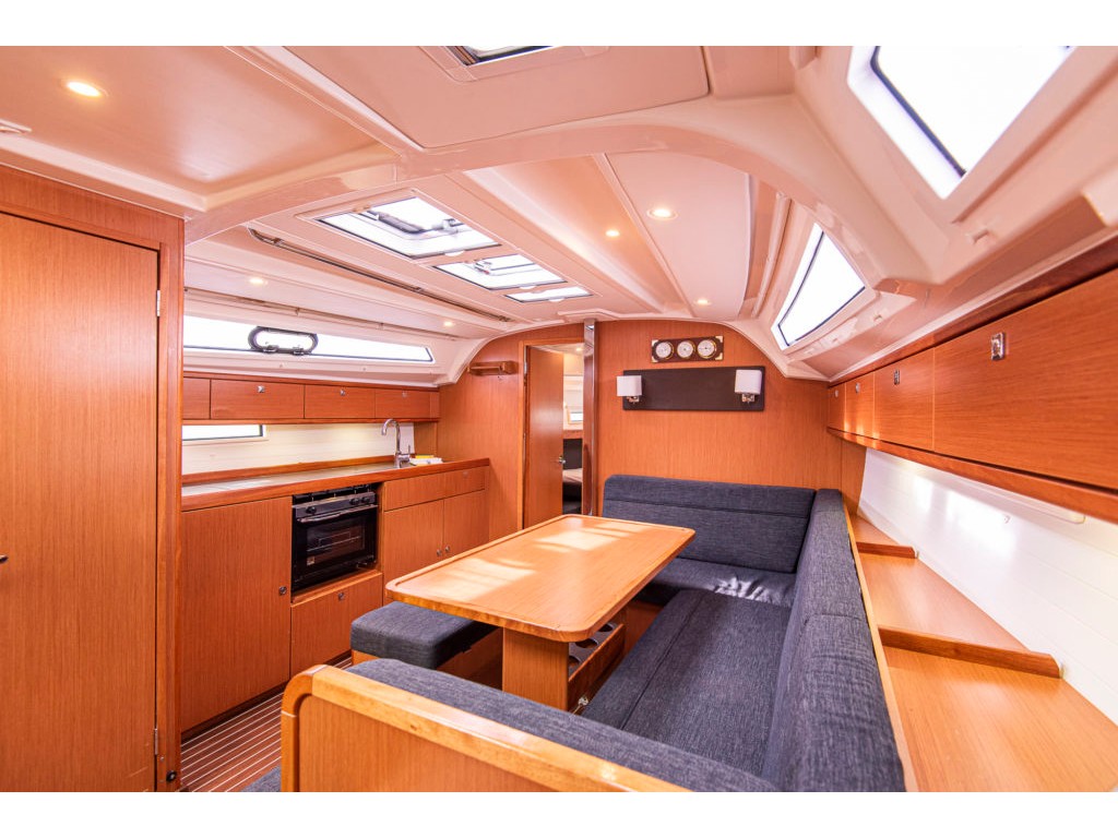 Bavaria Cruiser 41 — photo 5