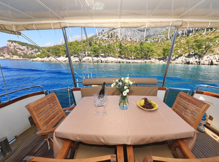 Motoryacht — photo 18