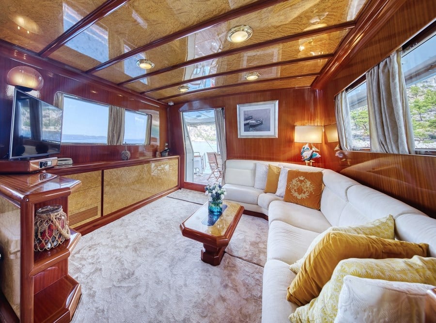 Motoryacht — photo 16