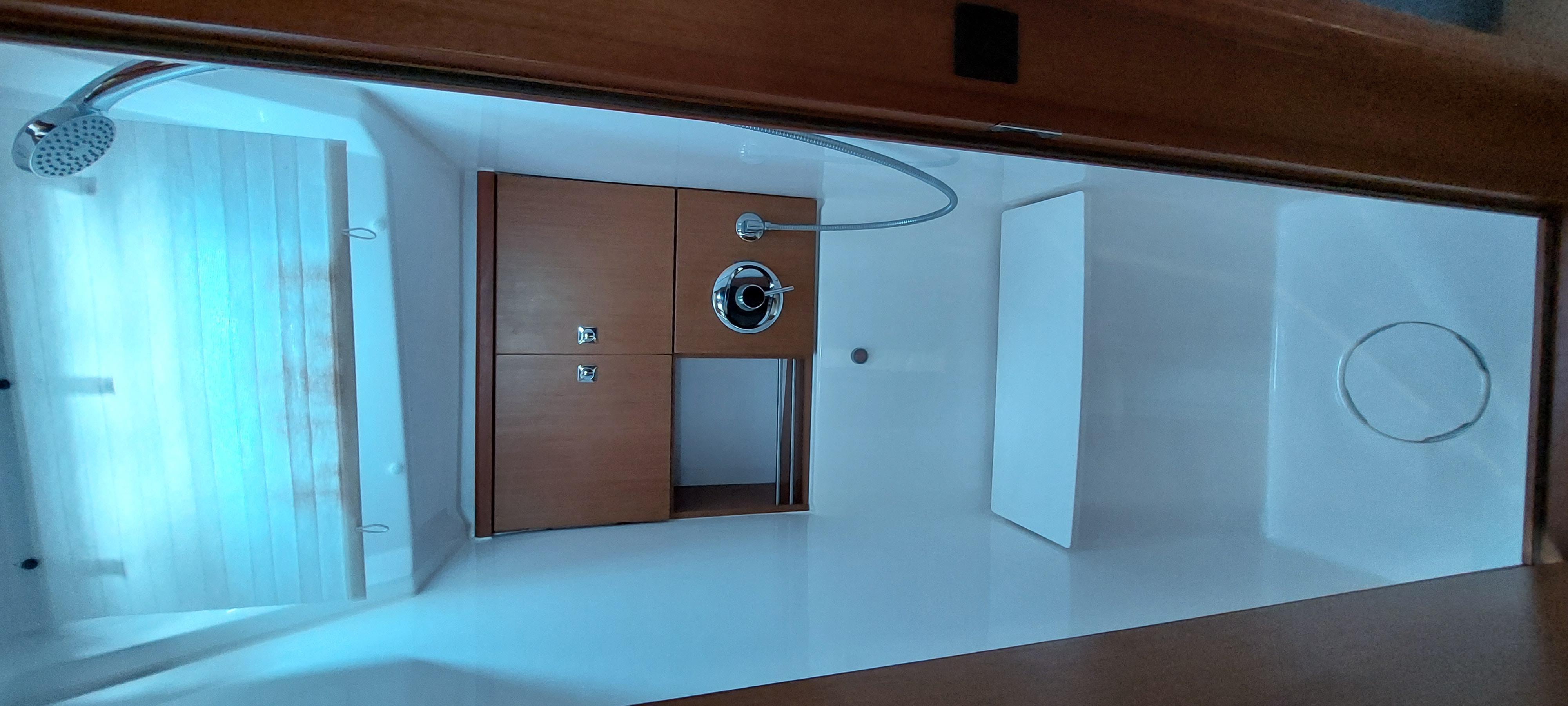 Bavaria Cruiser 46 — photo 17