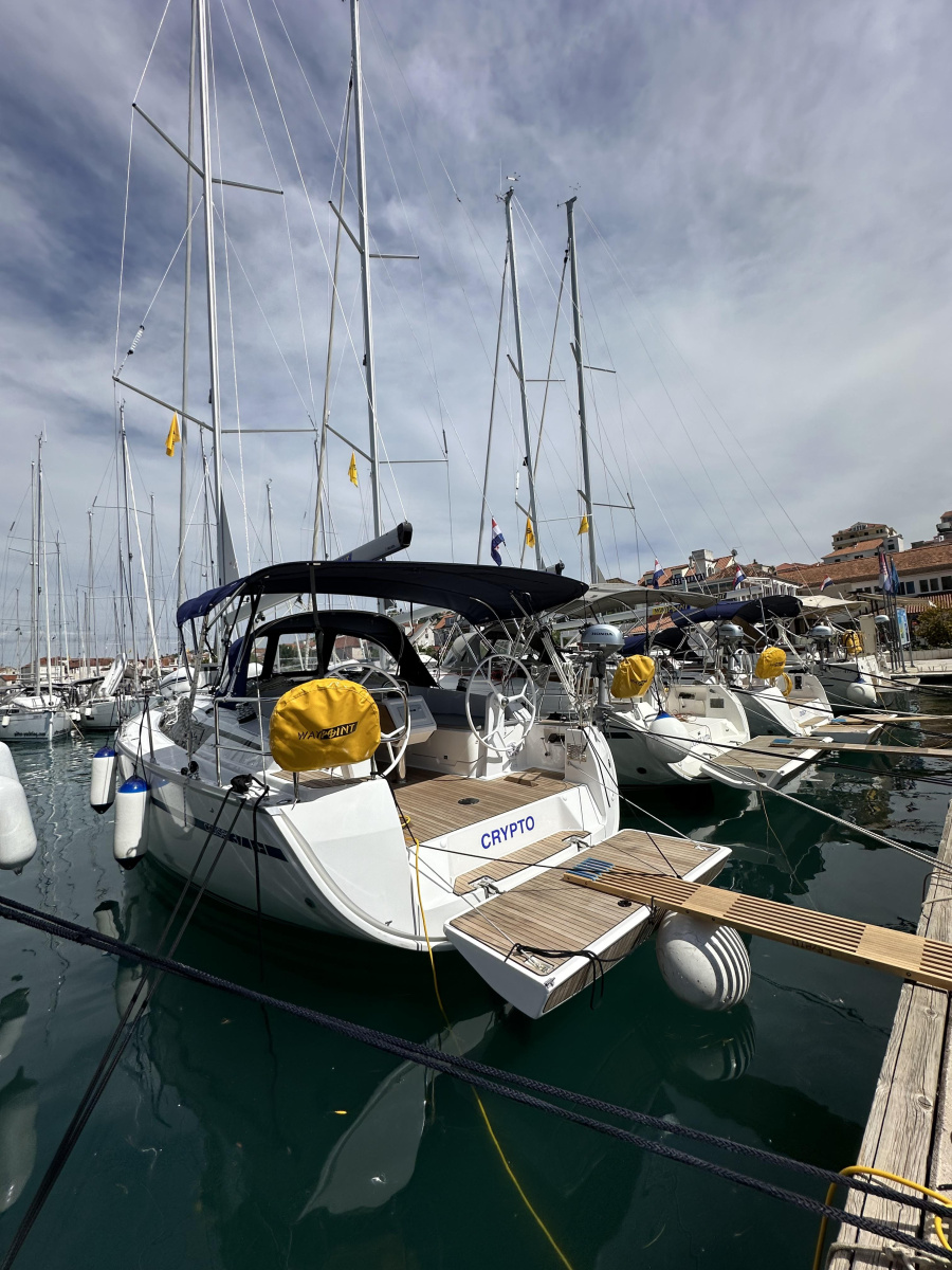 Bavaria Cruiser 37 — photo 9