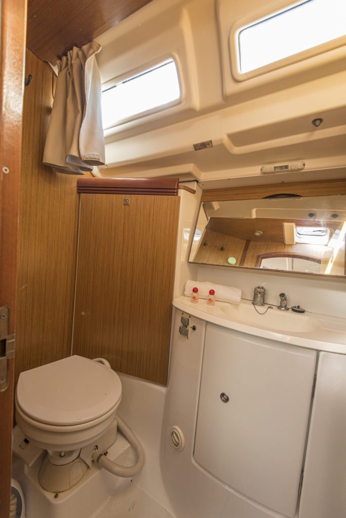 Sun Odyssey 42 i — photo 5