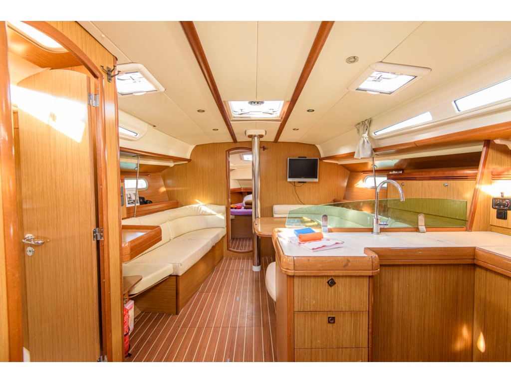 Sun Odyssey 42 i — photo 2