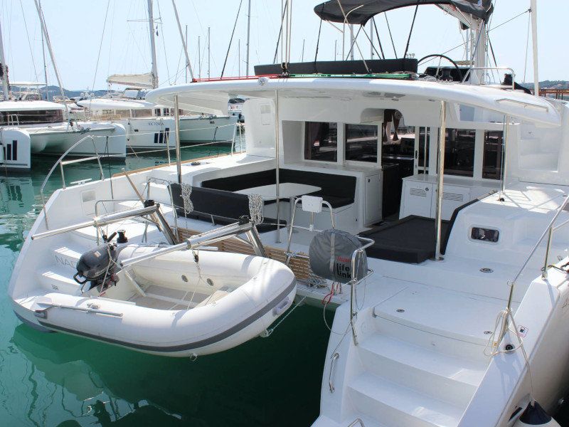 Lagoon 450 Fly — photo 14
