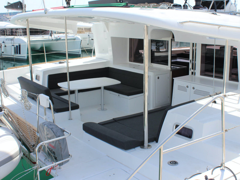 Lagoon 450 Fly — photo 5