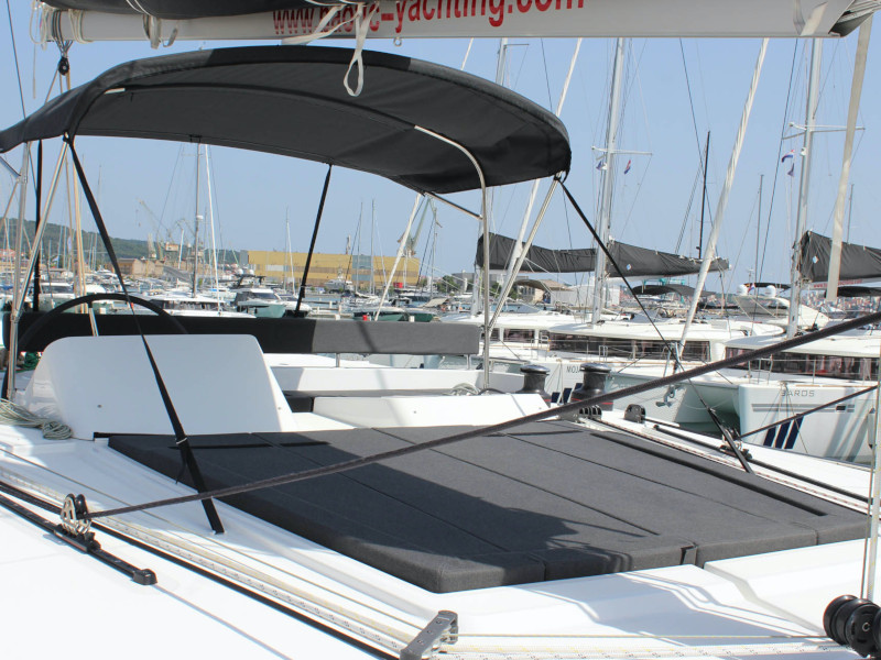 Lagoon 450 Fly — photo 2