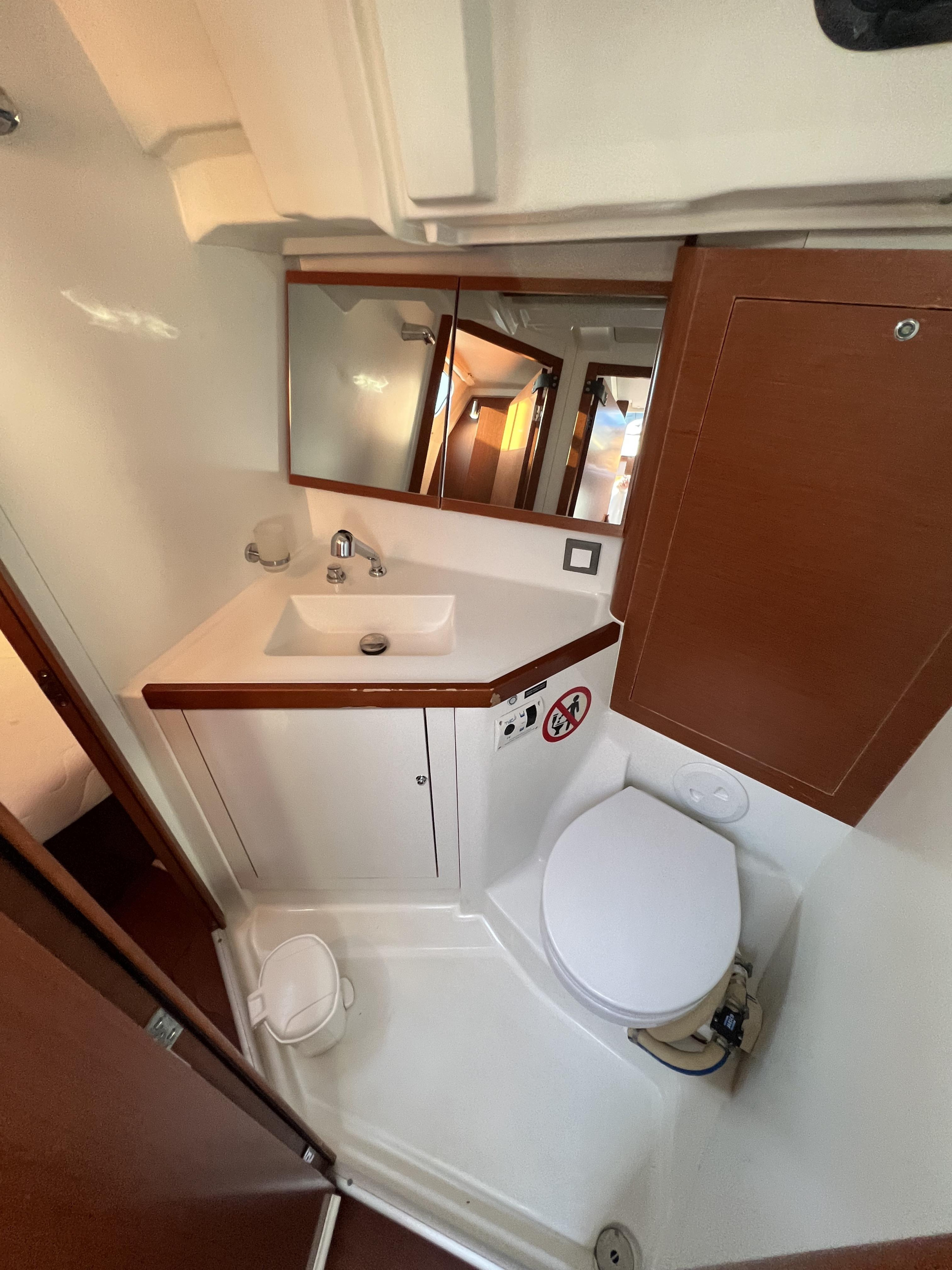 Oceanis 46.1 — photo 25