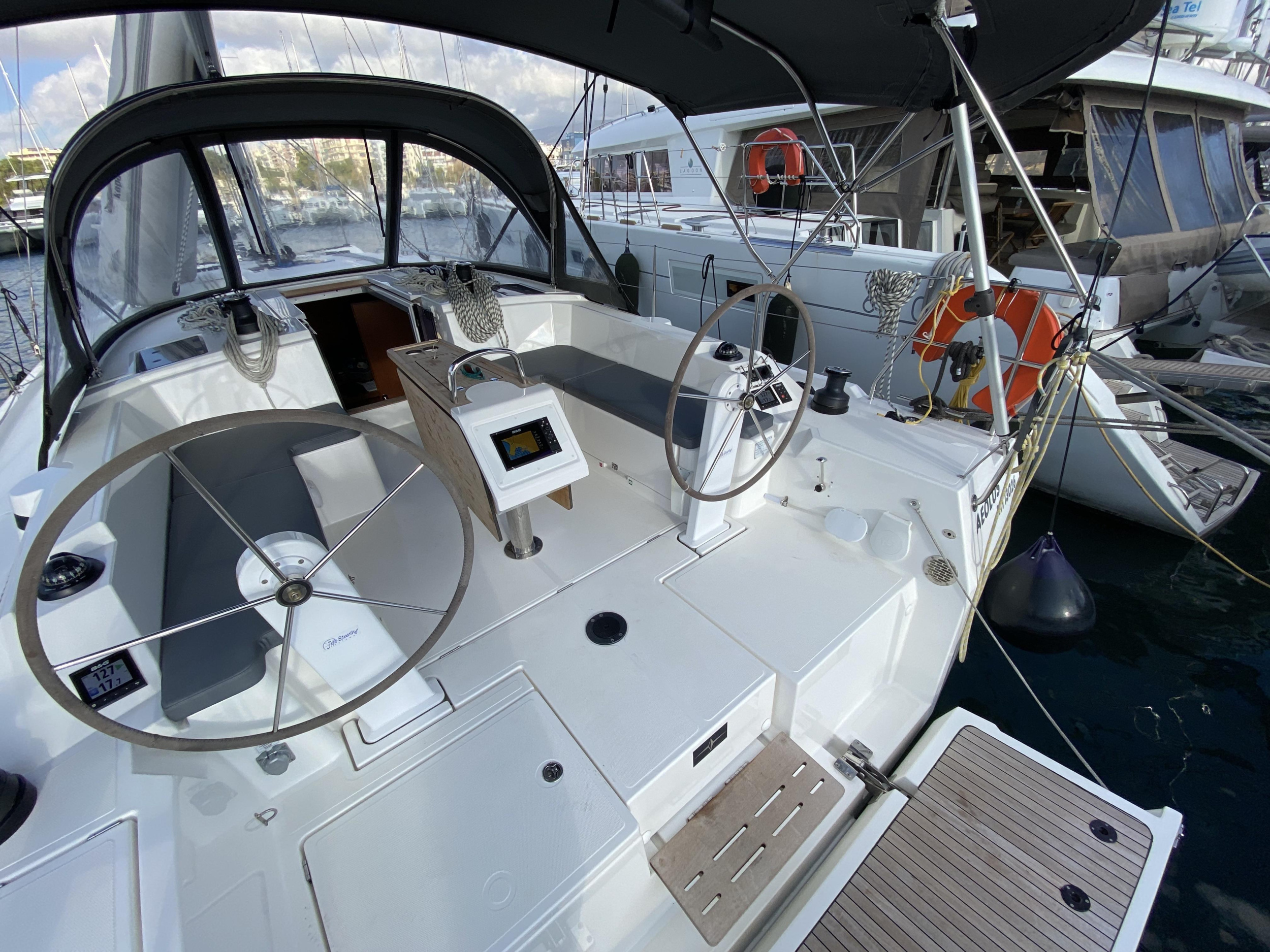 Bavaria C42 — photo 28